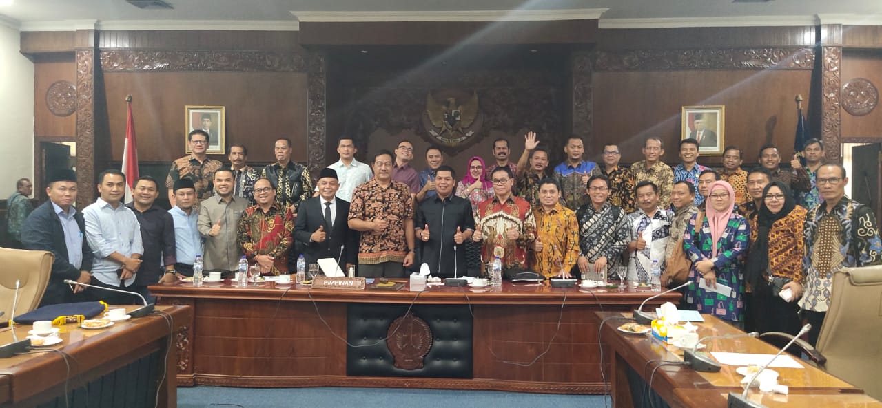 Banggar DPRD Banten Lakukan Study Banding Ke DPRD DIY