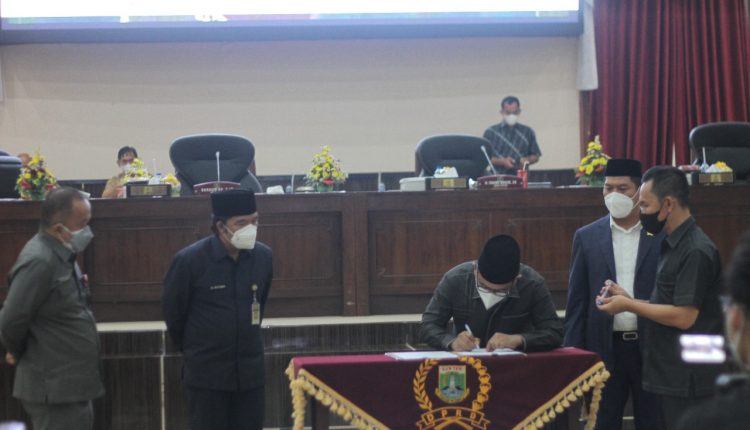 DPRD Banten Setujui Raperda Pertanggungjawaban APBD Provinsi Banten Tahun 2020
