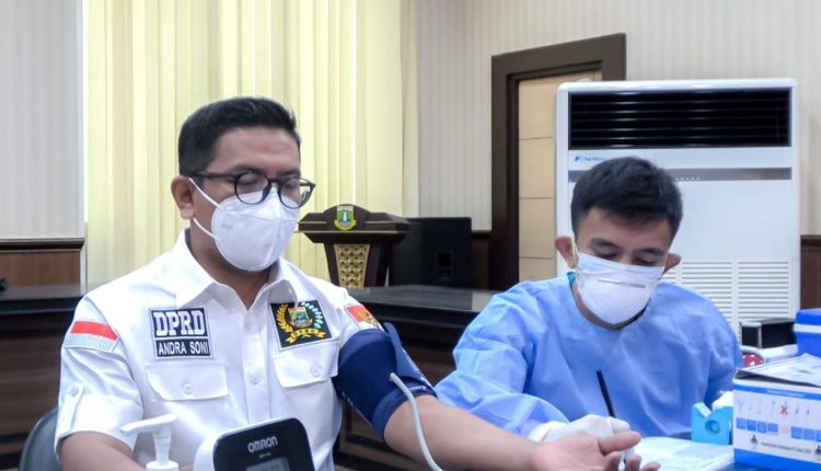 Cegah Penyebaran Covid-19, Sekretariat DPRD Banten Lakukan Vaksinasi