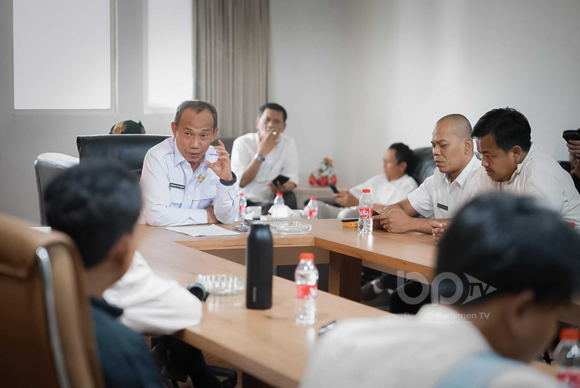 DEMO UIN “SMH” Banten Soroti Ketimpangan, Plt. Sekretaris DPRD Banten Tampung Aspirasi