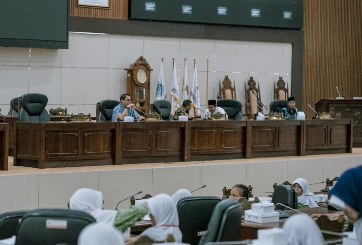 Studi Lapangan SD Negeri Talagasari 01 Kecamatan Balaraja ke DPRD Banten