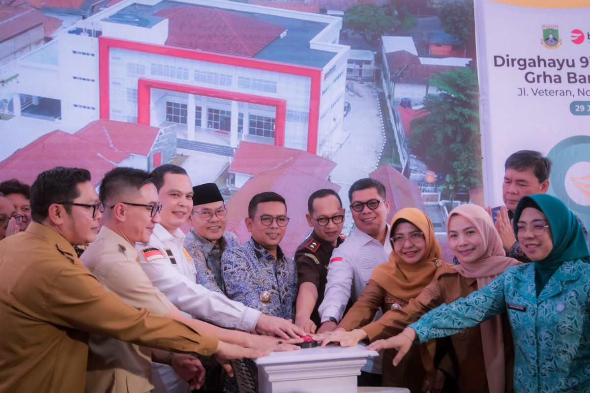 Pimpinan DPRD Banten Hadiri Peresmian Kantor Pusat Bank Banten