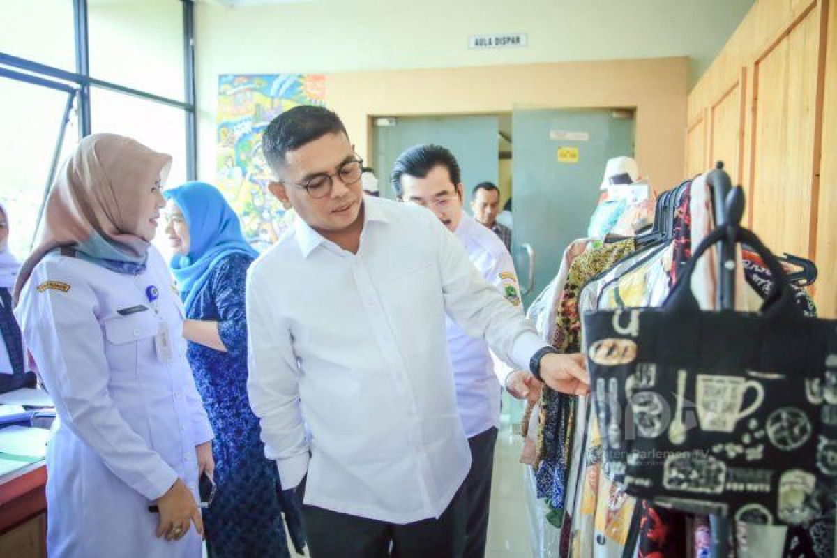 Ketua DPRD Banten Beri Pesan Pada Pelaku Usaha Fesyen Untuk Memperluas Jejaring