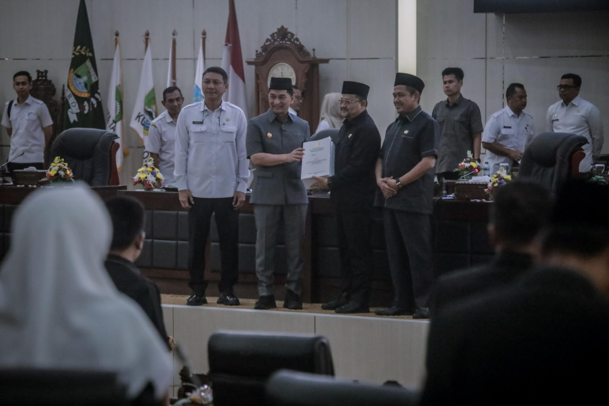 DPRD Banten Gelar Rapat Paripurna Dengan Agenda Penyampaian Nota Pengantar Gubernur Raperda LKPj APBD Provinsi Banten TA 2024
