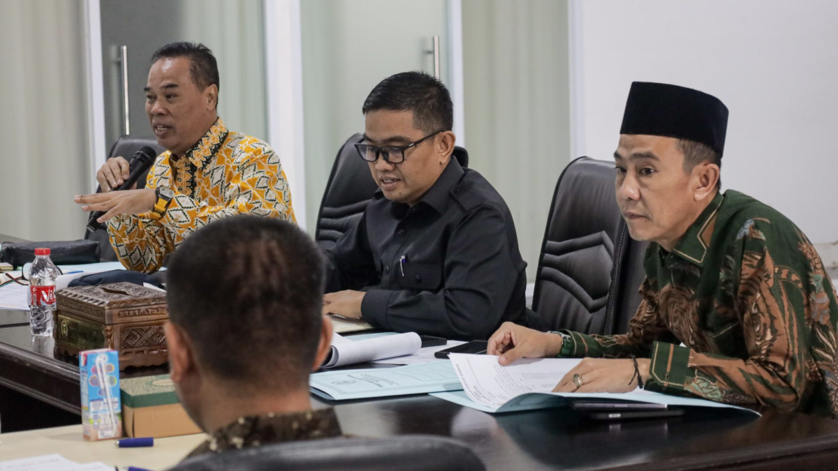Rapat Evaluasi Triwulan Bersama Mitra Kerja, Komisi I Minta Alokasi Anggaran Program Terdampak Efisiensi Dikembalikan ke Kasda