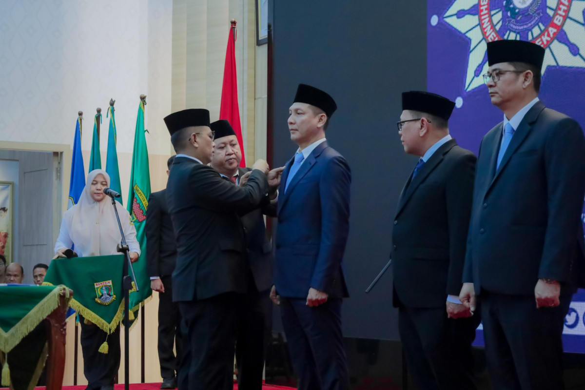 Deden Apriandhi Dilantik Jadi Sekda Banten, Subhan Setiabudi Ditunjuk Jadi Plt Sekwan Banten